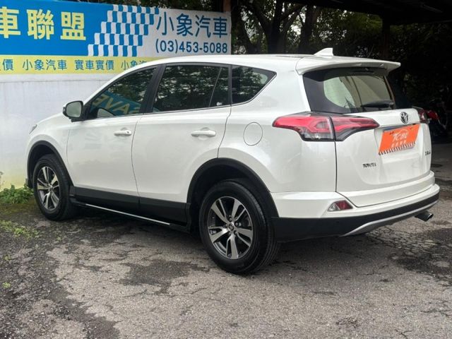 2017 RAV4 尊爵版 原廠保養 360環景 定速 盲點 跟車  第15張相片