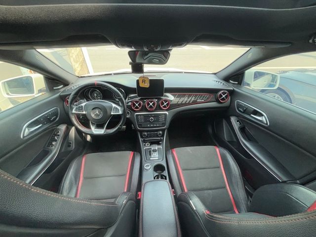 Mercedes-Benz/賓士 CLA45 AMG  第6張相片
