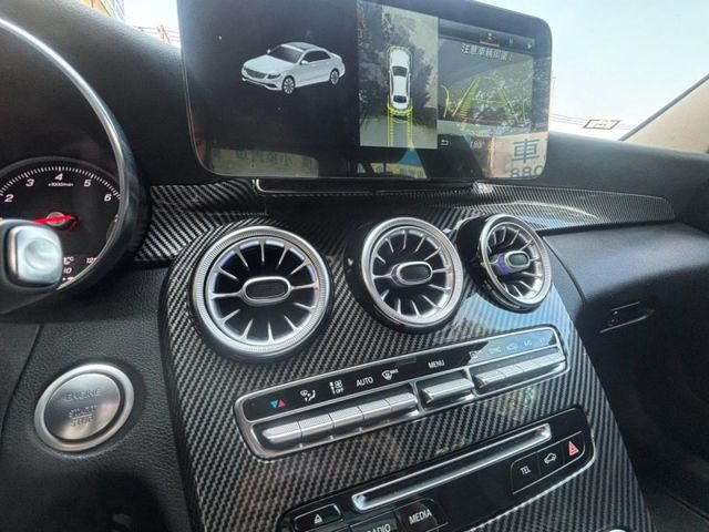 Mercedes-Benz/賓士 C200  第12張相片