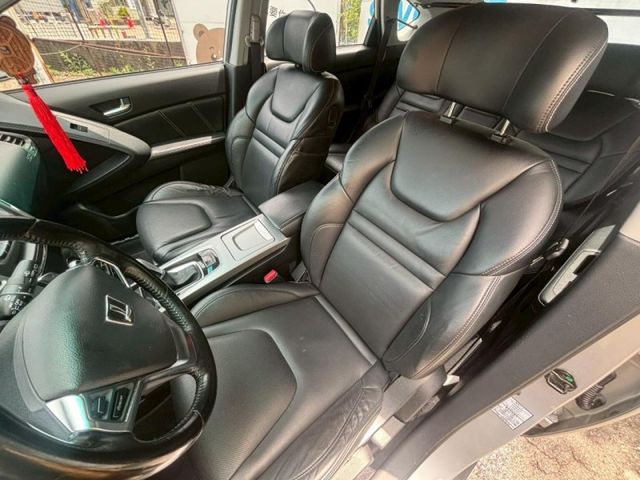 Luxgen U6 Turbo  第5張相片