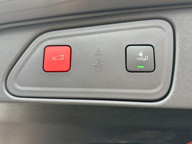 Peugeot 寶獅 3008  第25張相片