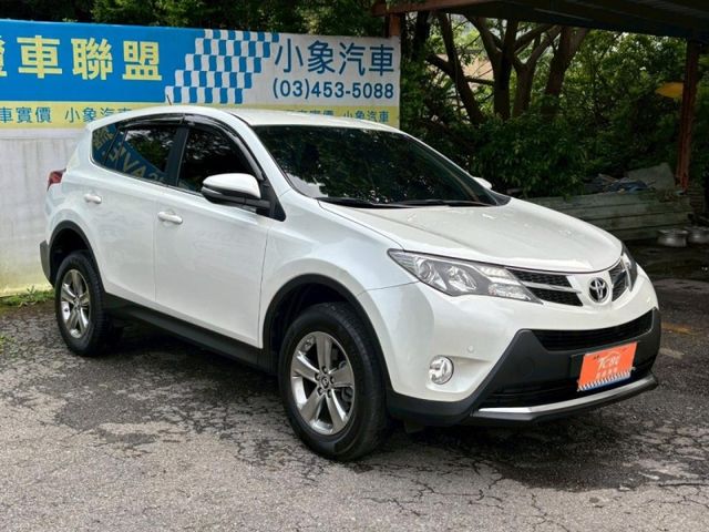 Toyota RAV4  第3張相片