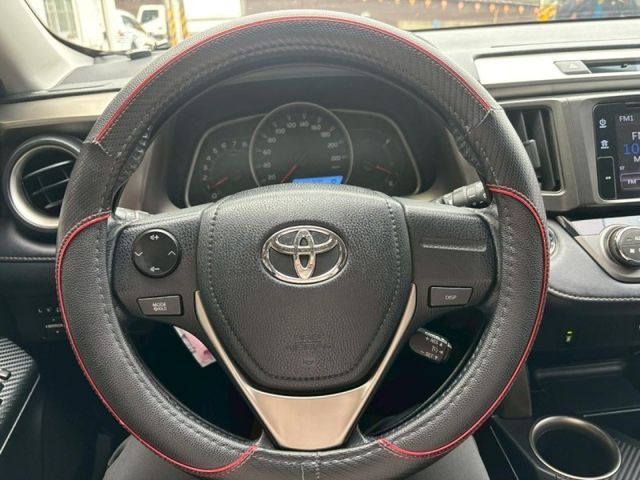 Toyota RAV4  第8張相片