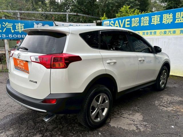 Toyota RAV4  第16張相片