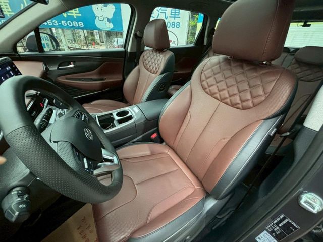 Hyundai Santa Fe  第5張相片