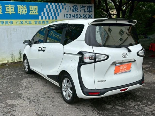 豪華 七人座 電動側滑門  倒車顯影  第16張相片