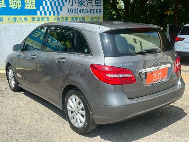 總代理 僅跑16萬 居家代步好車  第15張相片