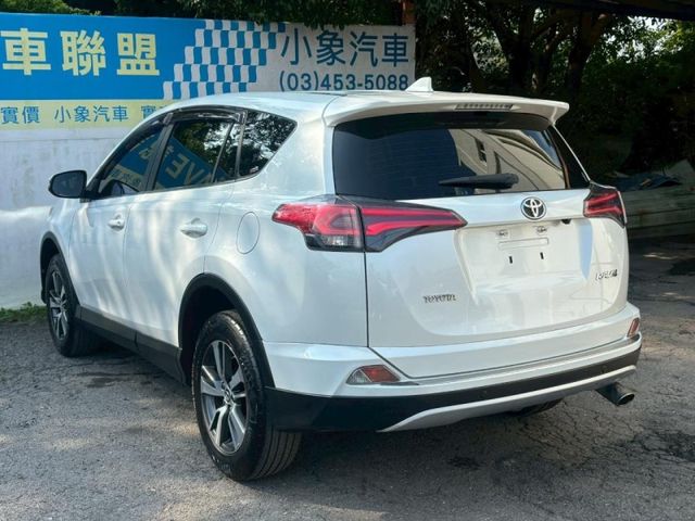 Toyota RAV4  第1張相片