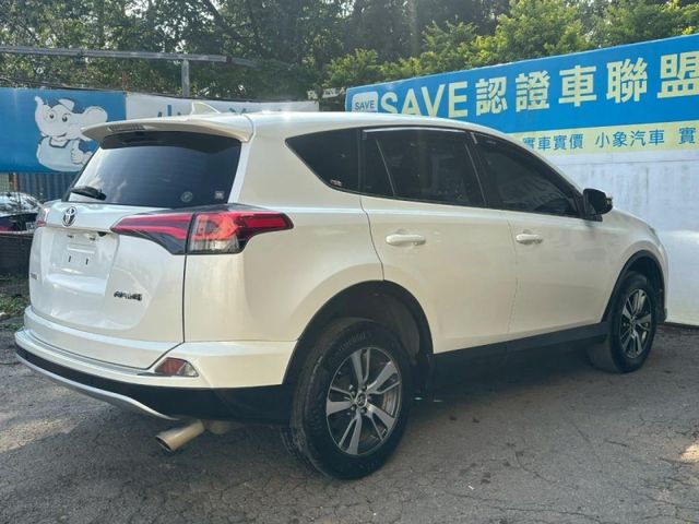 Toyota RAV4  第3張相片