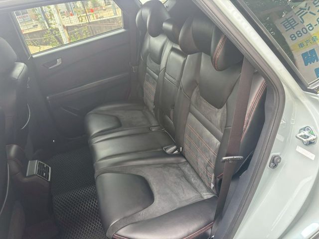 Luxgen U6 Turbo  第12張相片