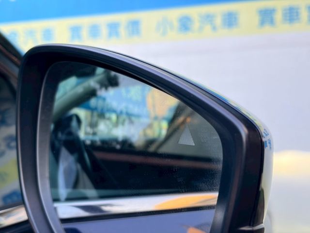 Mazda CX-30  第7張相片