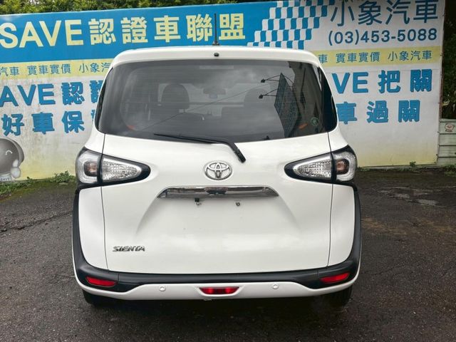 Toyota SIENTA  第1張相片