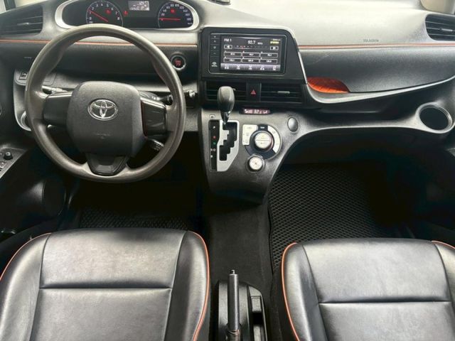 Toyota SIENTA  第7張相片