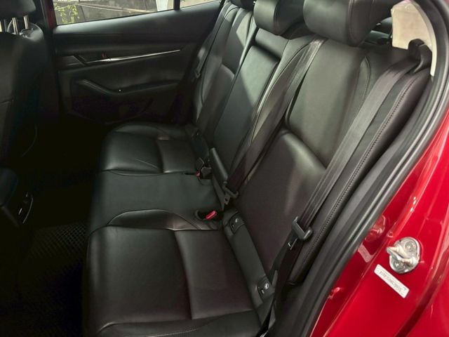 Mazda Mazda3  第17張相片