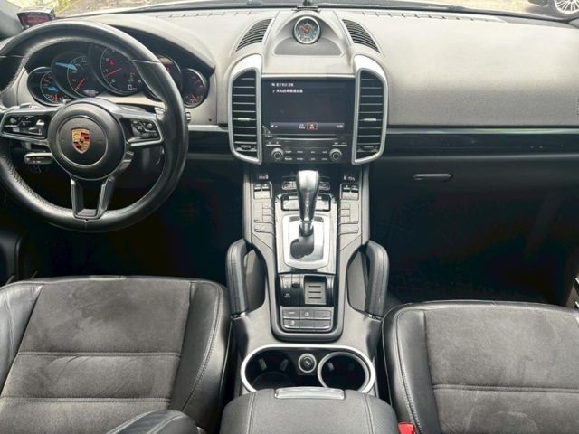 Porsche保時捷 Cayenne   第7張相片