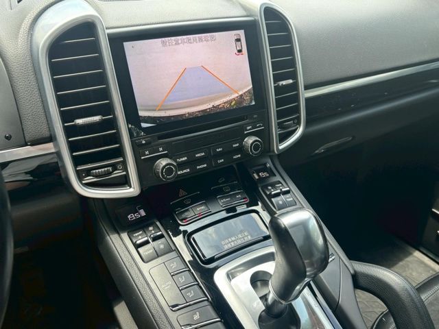 Porsche保時捷 Cayenne   第11張相片