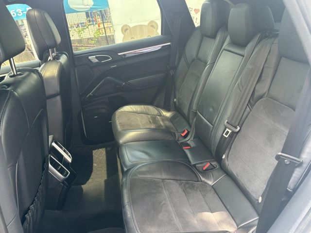 Porsche保時捷 Cayenne   第15張相片