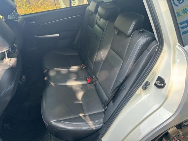 Subaru Levorg  第16張相片