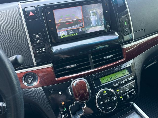 Toyota Previa  第13張相片