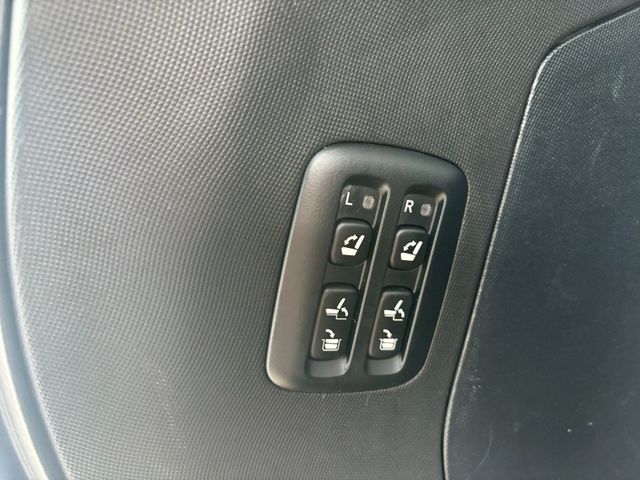 Toyota Previa  第19張相片