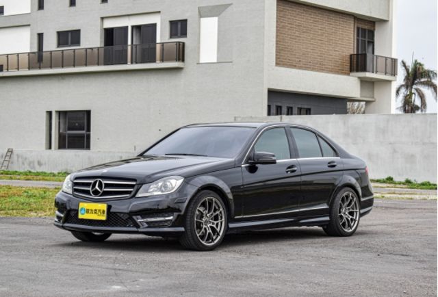 100%實車實價 2013 C250 w204 維修工單齊全 自用美車細心呵護中  第2張相片