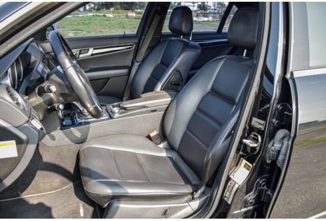 100%實車實價 2013 C250 w204 維修工單齊全 自用美車細心呵護中  第8張相片