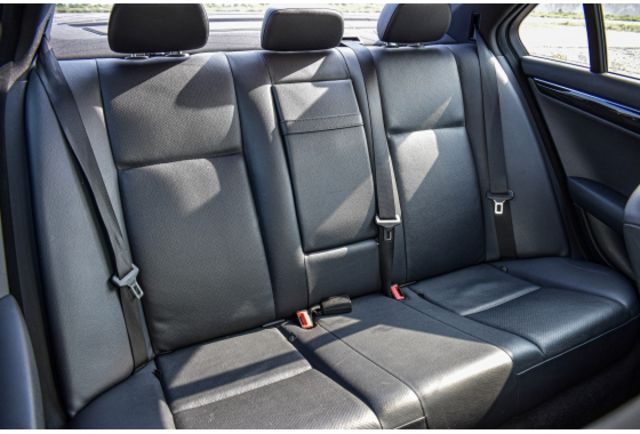 100%實車實價 2013 C250 w204 維修工單齊全 自用美車細心呵護中  第18張相片