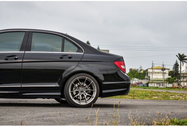 100%實車實價 2013 C250 w204 維修工單齊全 自用美車細心呵護中  第21張相片