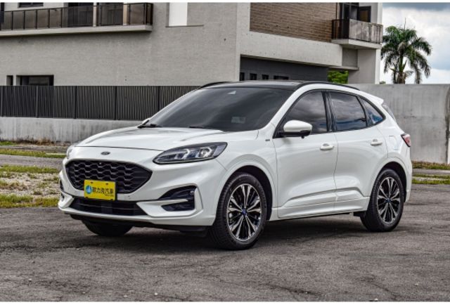 完美零瑕疵 Kuga ST-Line 250hp AWD超滿配 100%實車實價  第1張相片