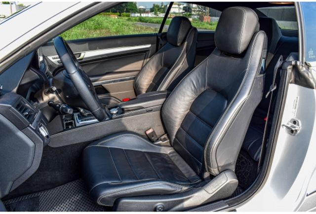 雙門轎跑 質感黑內裝 2+2 四人座 總代理 C207 E350 Coupe  第5張相片