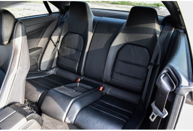 雙門轎跑 質感黑內裝 2+2 四人座 總代理 C207 E350 Coupe  第7張相片