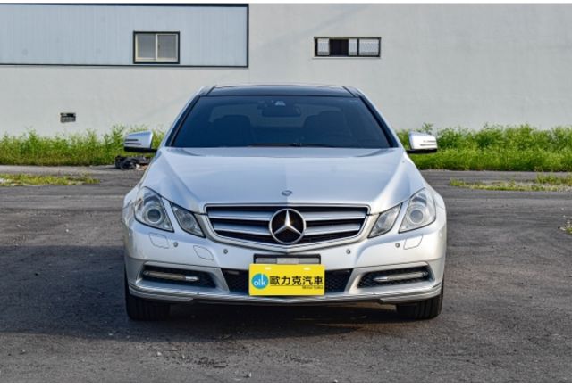 雙門轎跑 質感黑內裝 2+2 四人座 總代理 C207 E350 Coupe  第8張相片