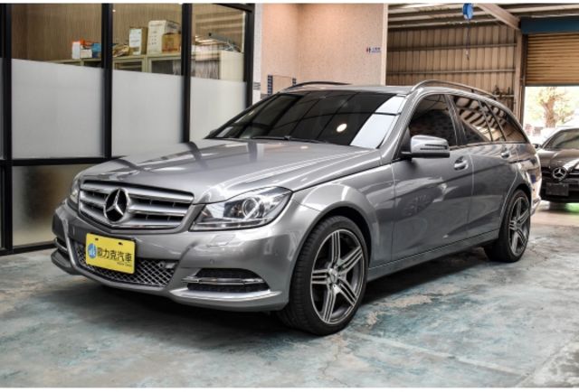 稀有旅行車 Estate S204 C220d 里程跑少 全車原鈑件 車況漂亮  第1張相片