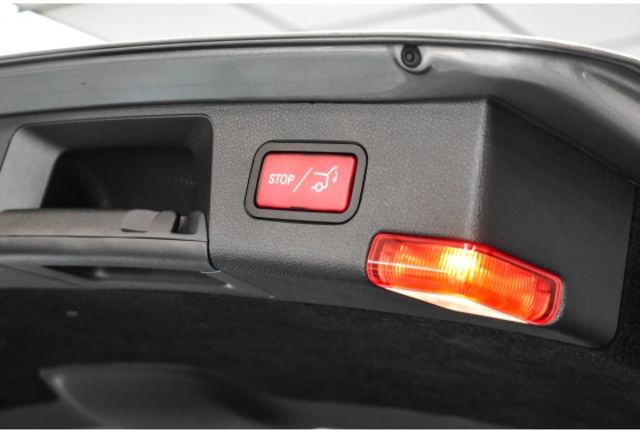 稀有旅行車 Estate S204 C220d 里程跑少 全車原鈑件 車況漂亮  第14張相片