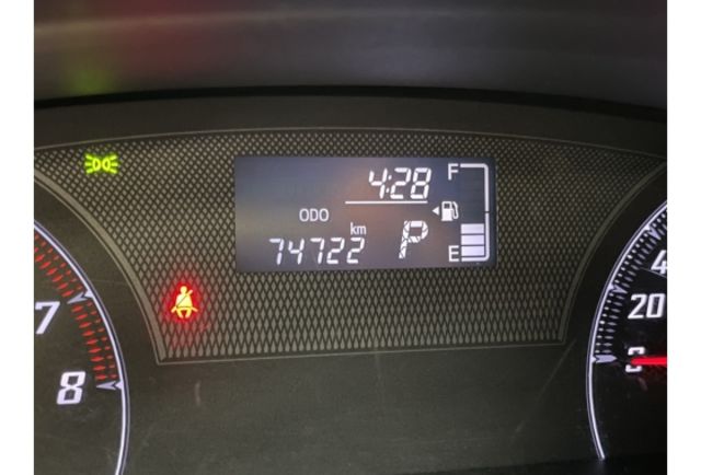 很划算.年份新.保固中｜實車實價38萬8｜Sienta 雙滑門｜免鑰｜感應頭燈  第18張相片