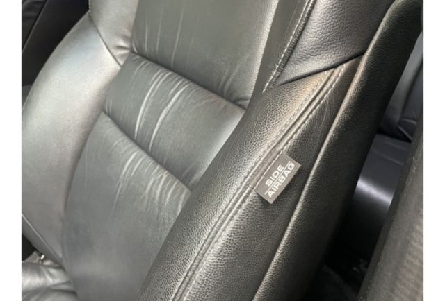 實車實價 CRV 4代 2.4VTI-S 2WD最頂級 全車原鈑件 無待修漂亮車  第16張相片