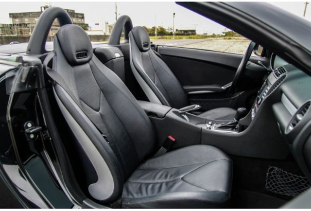敞篷上空 雙座跑車 R171 SLK280 V6/3.0 全車原鈑件 完整無待修  第5張相片