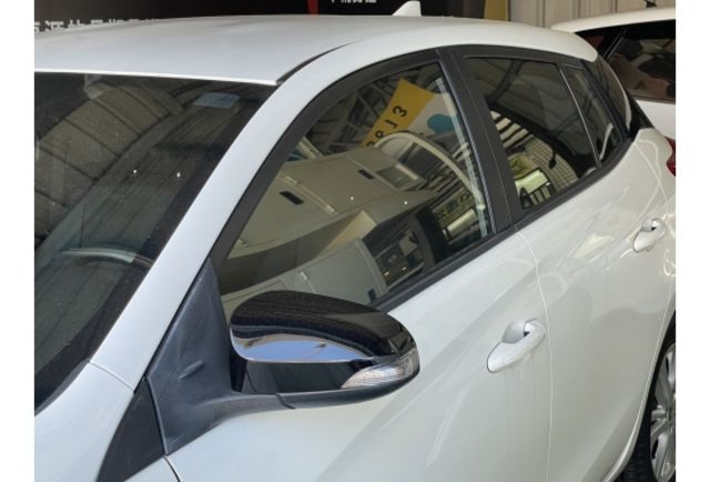 100%實車實價｜yaris 大鴨 售32萬5｜漂亮認證車｜保固兩年或五萬公里  第4張相片