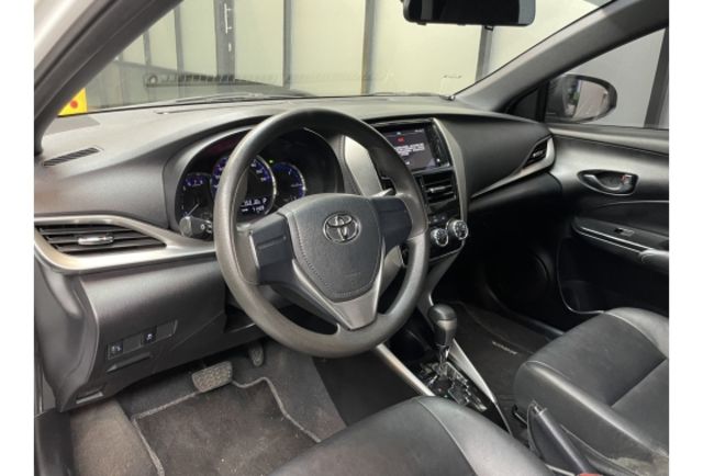 100%實車實價 yaris 售30萬5｜安心認證車｜保固兩年或五萬公里  第5張相片