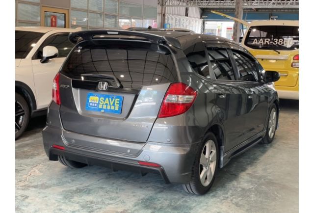 實車實價/安心鑑賞/認證車｜最頂級｜小改款 Fit 2.5代｜全新空力套件+尾翼  第3張相片