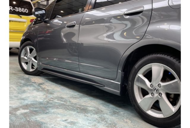 實車實價/安心鑑賞/認證車｜最頂級｜小改款 Fit 2.5代｜全新空力套件+尾翼  第5張相片