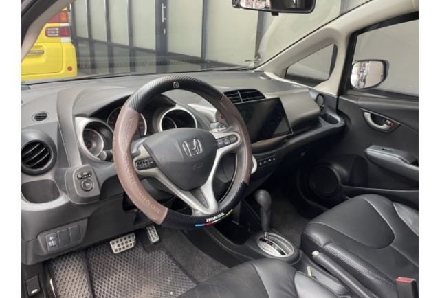 實車實價/安心鑑賞/認證車｜最頂級｜小改款 Fit 2.5代｜全新空力套件+尾翼  第8張相片