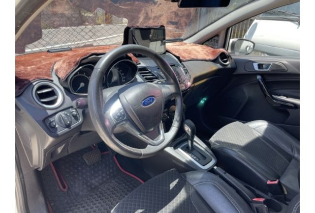 Ford FIESTA  第7張相片