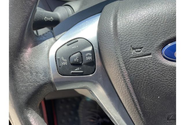 Ford FIESTA  第9張相片