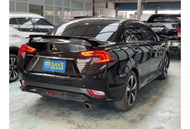 跑7萬3｜原廠保養｜天窗｜選配大屏幕｜數位儀表｜LED燈｜盲點｜8安｜免鑰｜撥片  第3張相片