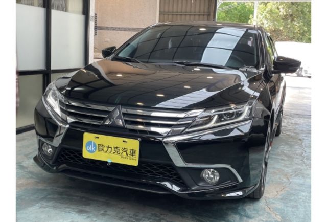 跑7萬3｜原廠保養｜天窗｜選配大屏幕｜數位儀表｜LED燈｜盲點｜8安｜免鑰｜撥片  第4張相片