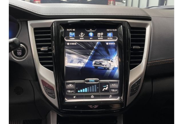 跑7萬3｜原廠保養｜天窗｜選配大屏幕｜數位儀表｜LED燈｜盲點｜8安｜免鑰｜撥片  第6張相片