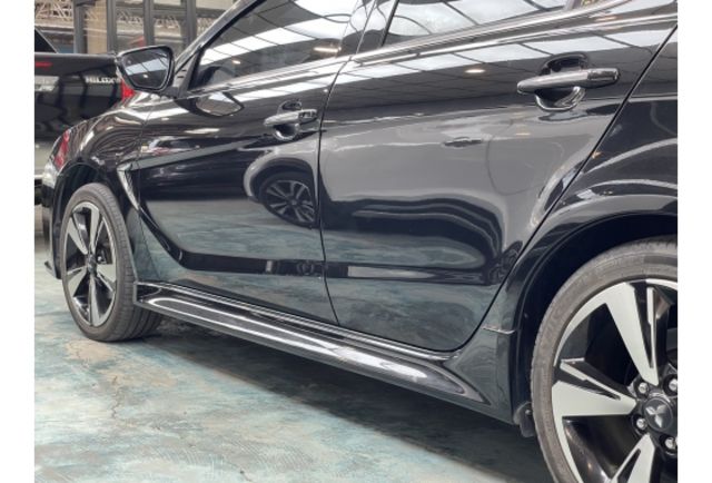 跑7萬3｜原廠保養｜天窗｜選配大屏幕｜數位儀表｜LED燈｜盲點｜8安｜免鑰｜撥片  第12張相片