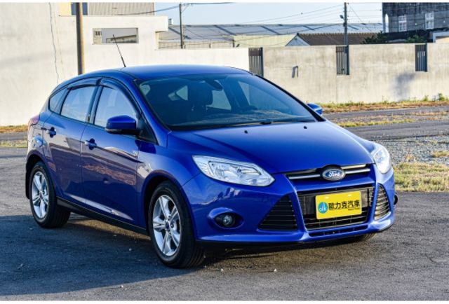 準跑7萬5 無任何事故 mk3 Focus 1.6 五門 一手自用 內外漂亮  第1張相片