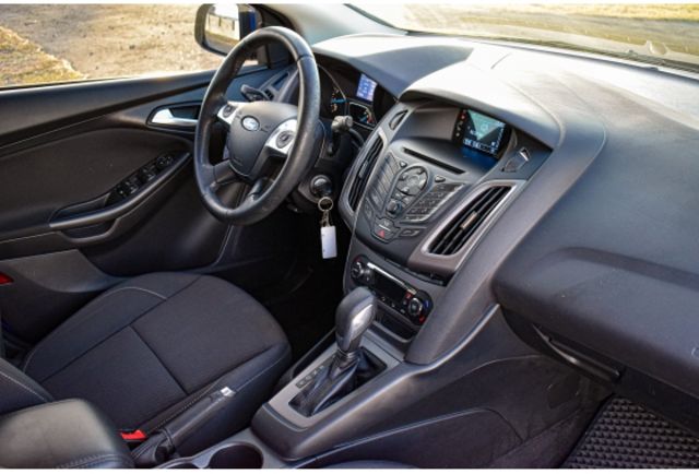 準跑7萬5 無任何事故 mk3 Focus 1.6 五門 一手自用 內外漂亮  第7張相片